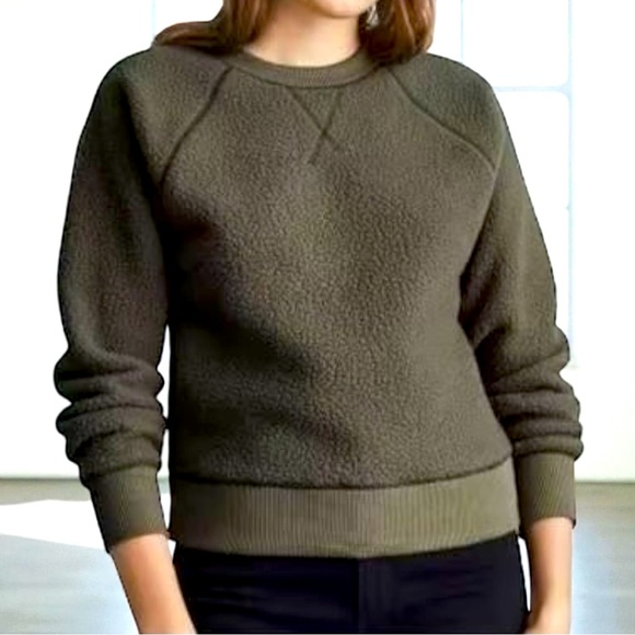 EVERLANE Army Green ReNew Sherpa Fleece Raglan Sweatshirt (L) - Picture 1 of 7